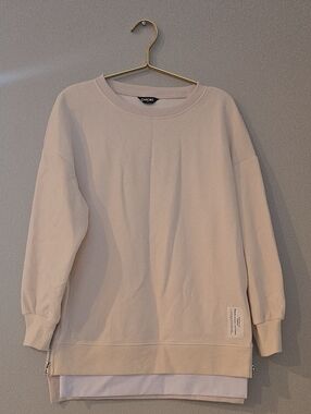 Chic Me Women's Crewneck Sweatshirt